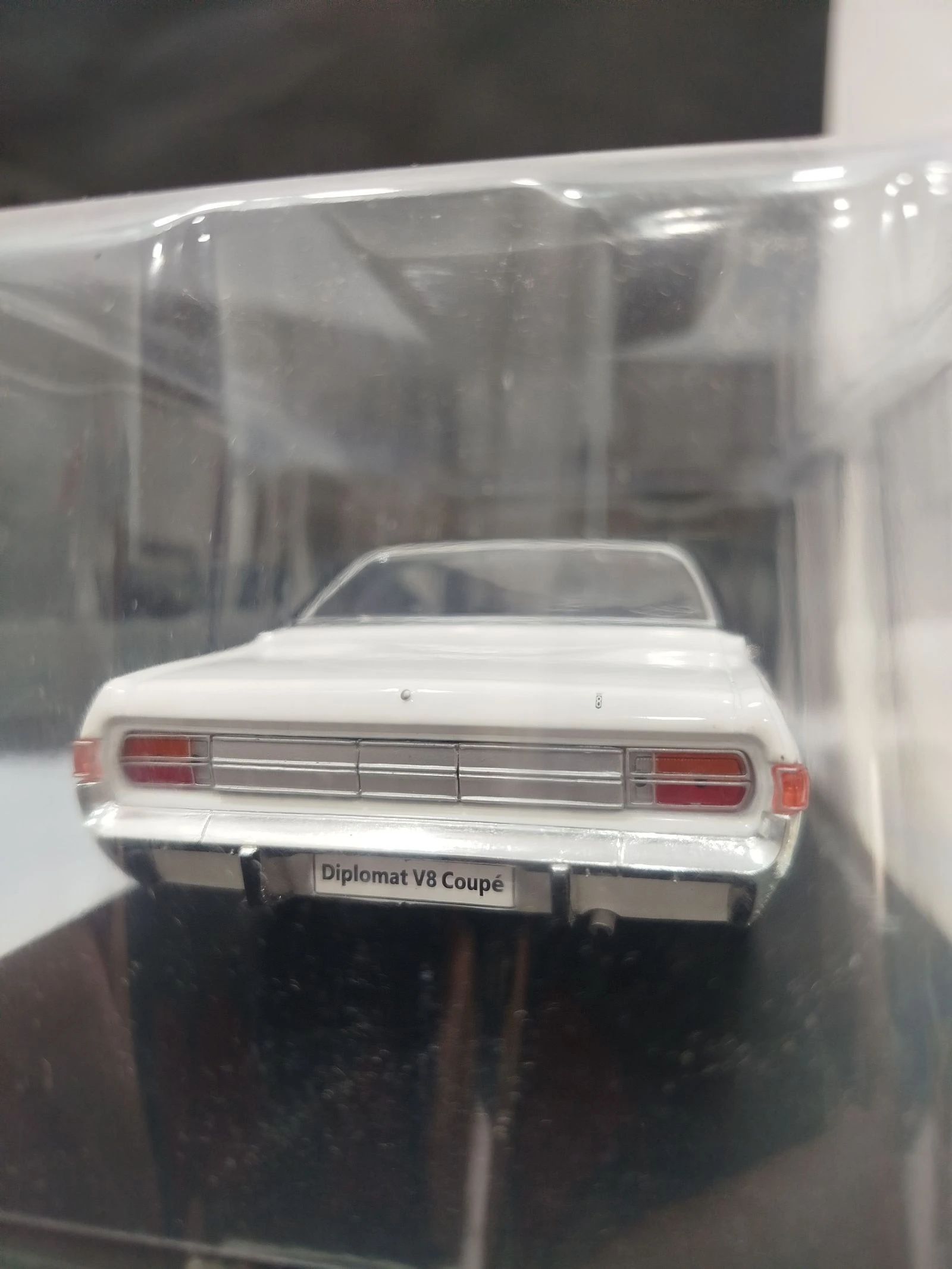 1:24 Opel Diplomat V8 Coupe 1965 Ixo Hachette 1/24 – photo 5